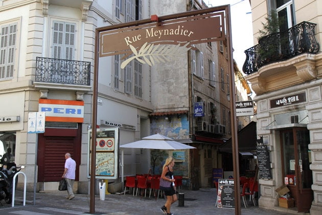 Rue Meynadier