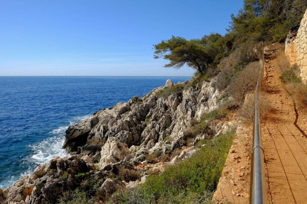 Sentier Du Littoral