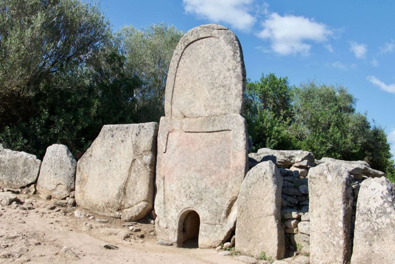 Tombes Géants