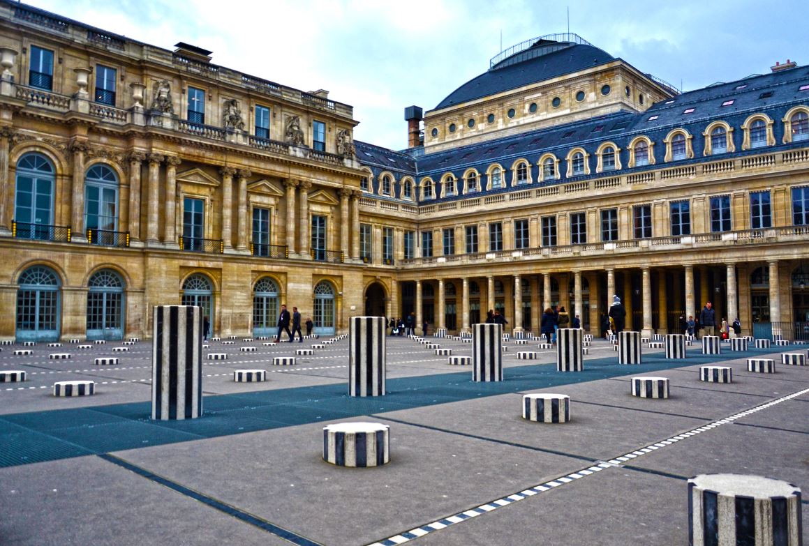 Colonnes De Buren