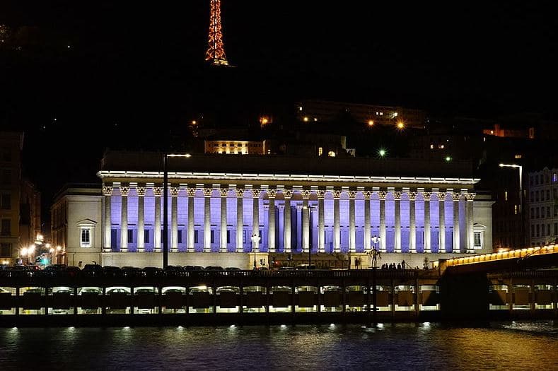 Palais De Justice De Lyon Vue De Nuit 
