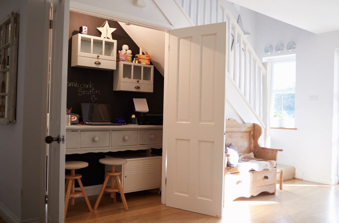 Bureau Sous Escalier