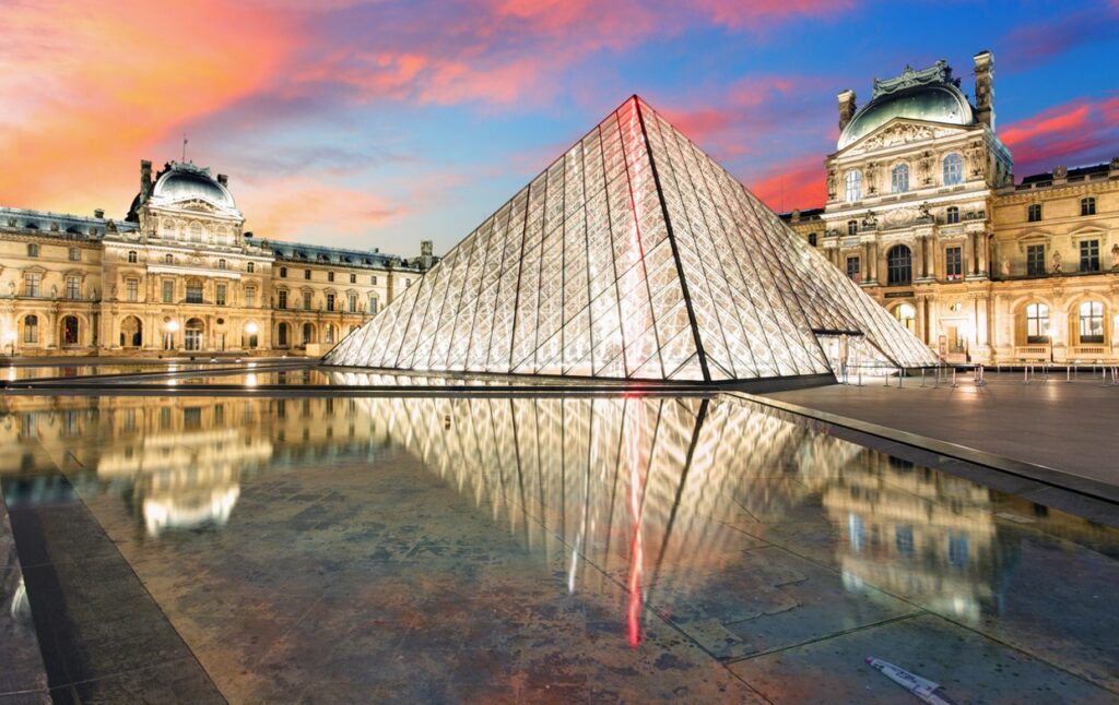 Musée Du Louvre Paris