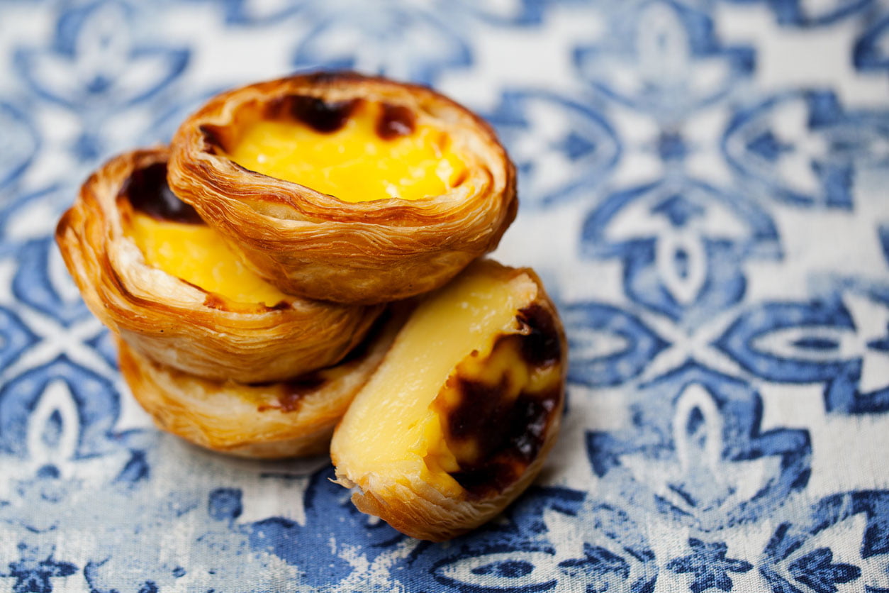 Tarte aux œufs, dessert portugais traditionnel, pastel de nata