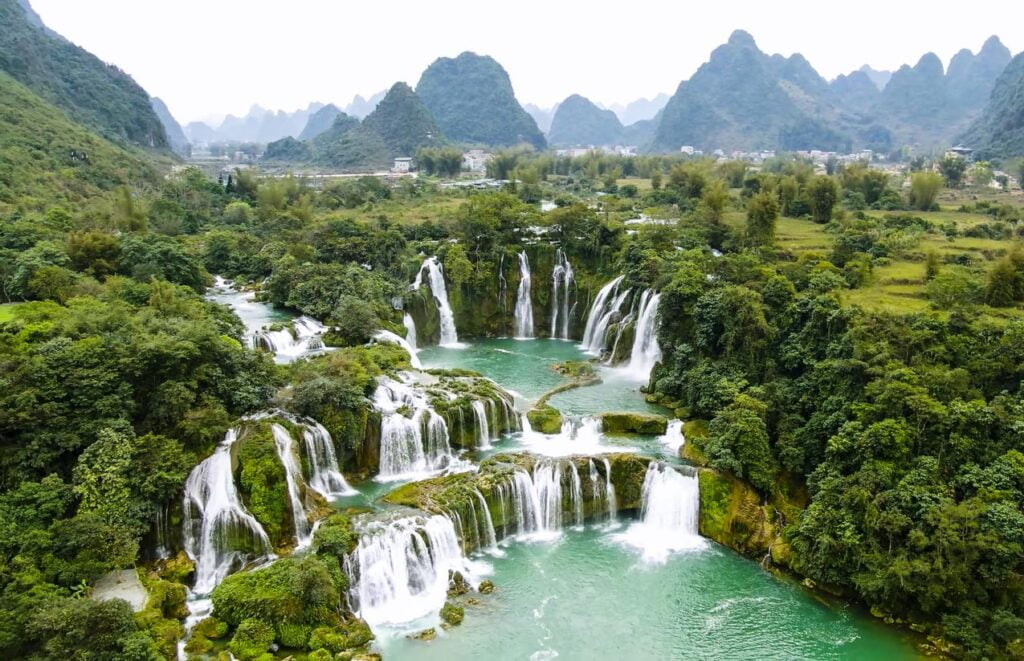 Vue aérienne de la cascade " Ban Gioc ", Cao Bang, Vietnam
