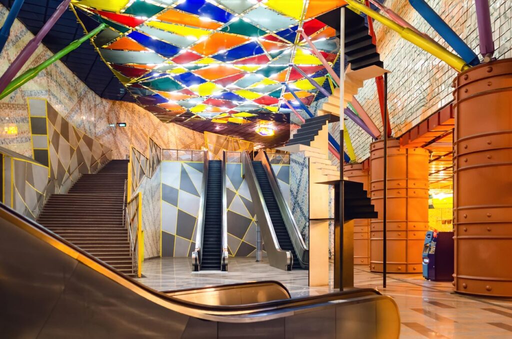Célèbre, belle et colorée station de métro Olaias, Lisbonne