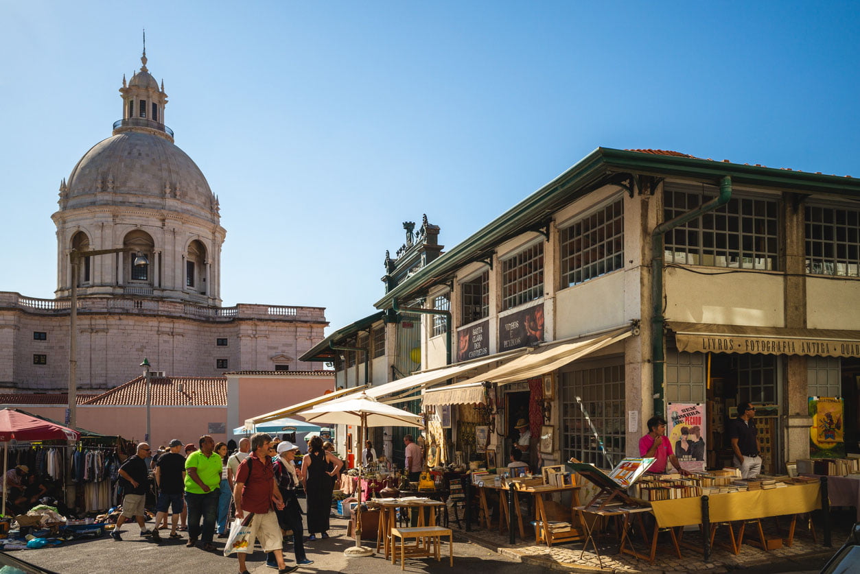 Feira da Ladra à Lisbonne, Portugal