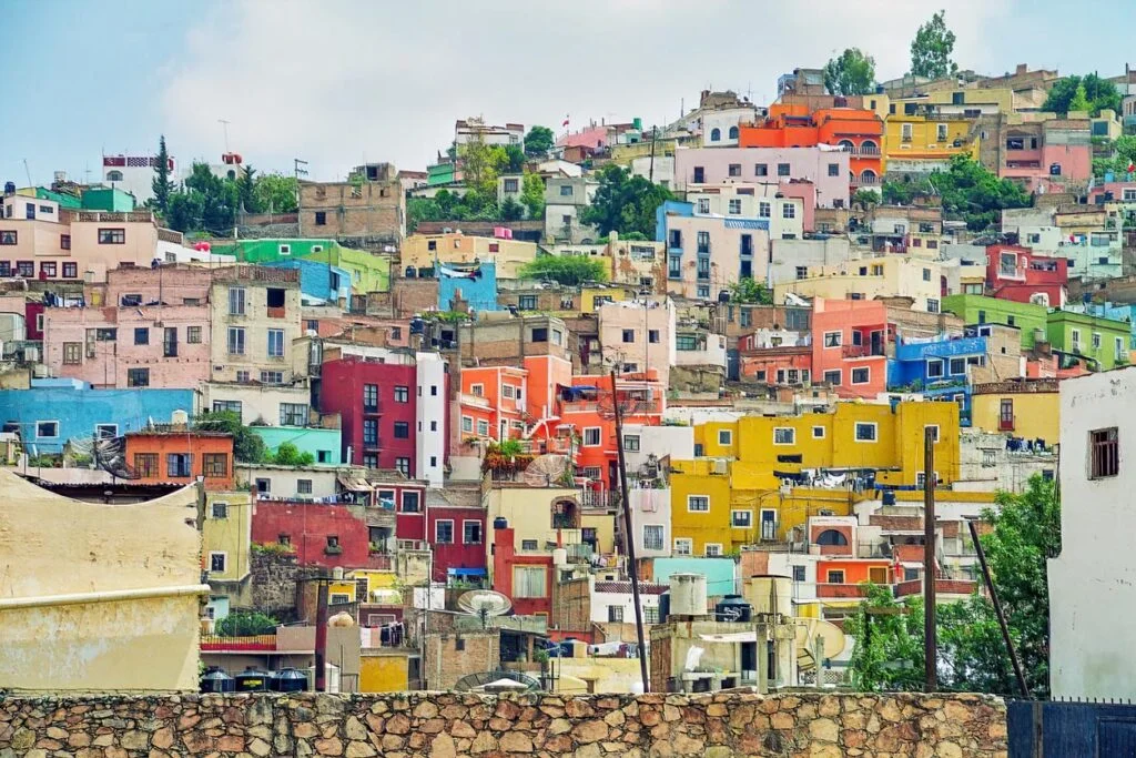 Maisons colorées dans la ville de Guanajuato, Guanajuato, Mexique