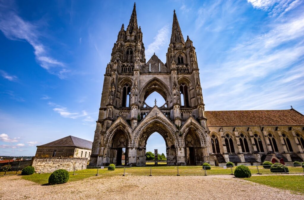 Abbaye Saint Jean Des Vignes Arsenal De Soissons