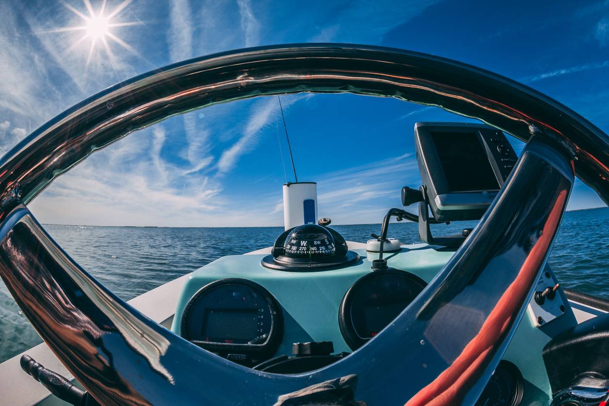alt = GPS traceur de carte bateau