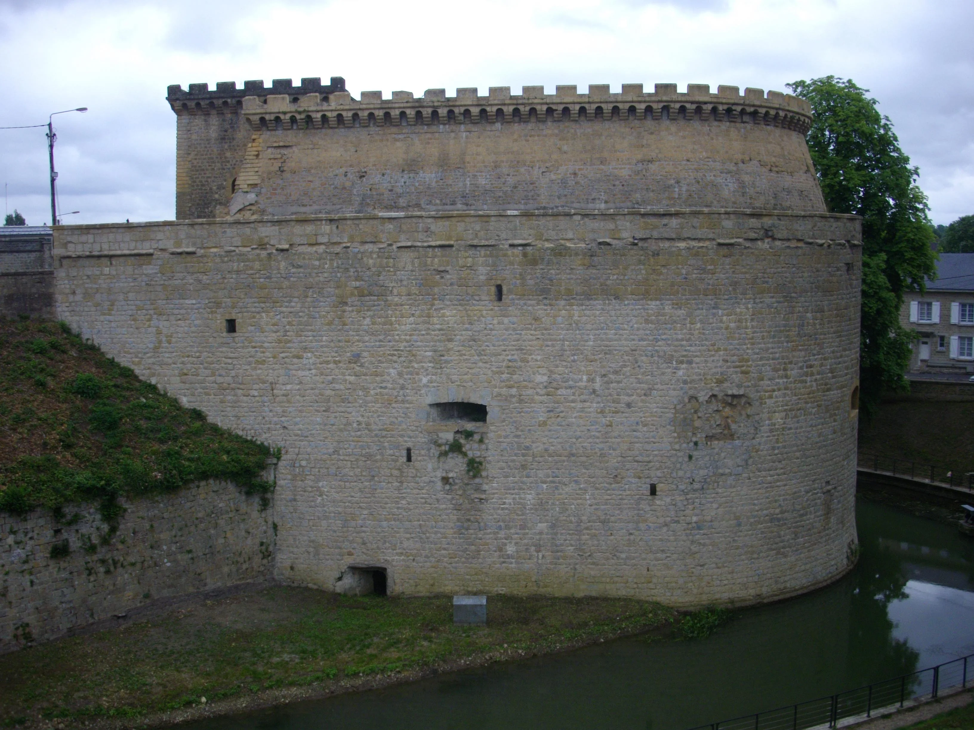 La Tour Du Roy Charleville Mézières