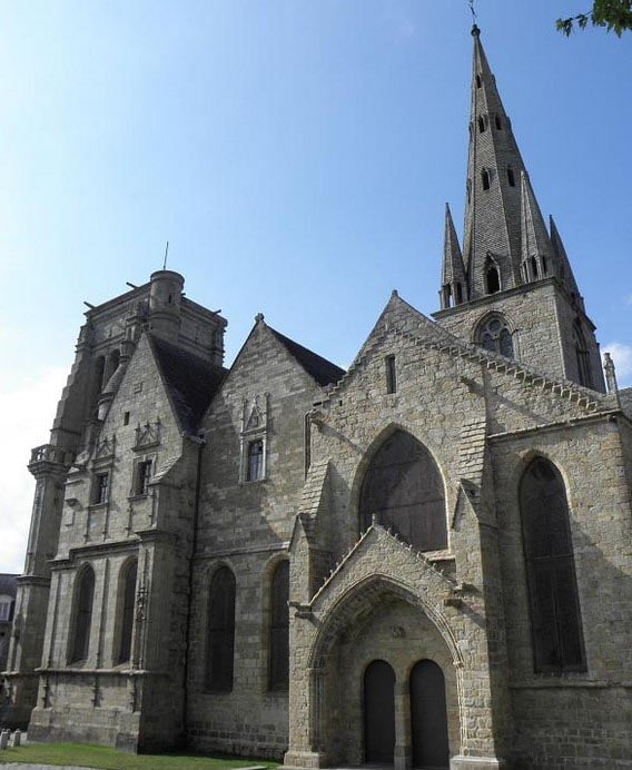 La Basilique Notre Dame De Bon Secours