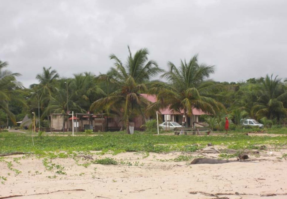 Les Villages Traditionnels De Mana Et Awala Yalimopo