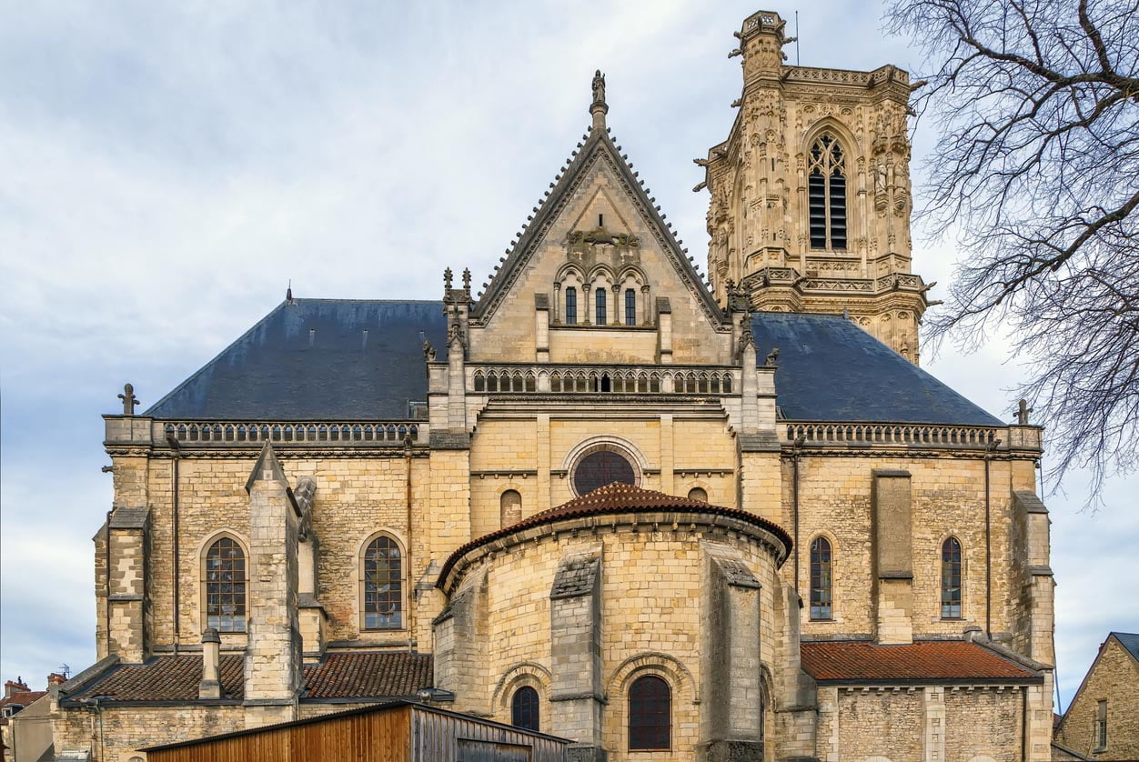 La Cathédrale Saint-Cyr-Saint-Julitte Nevers