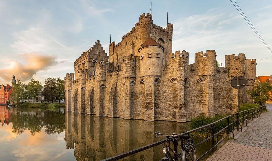 Le Chateau Des Comtes De Flandres Gand