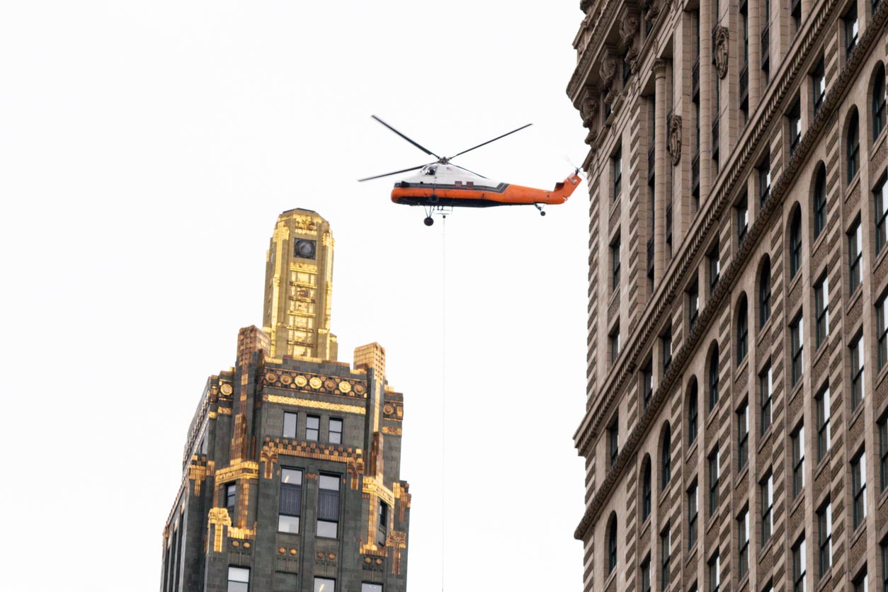 Helicoptere survolant chicago