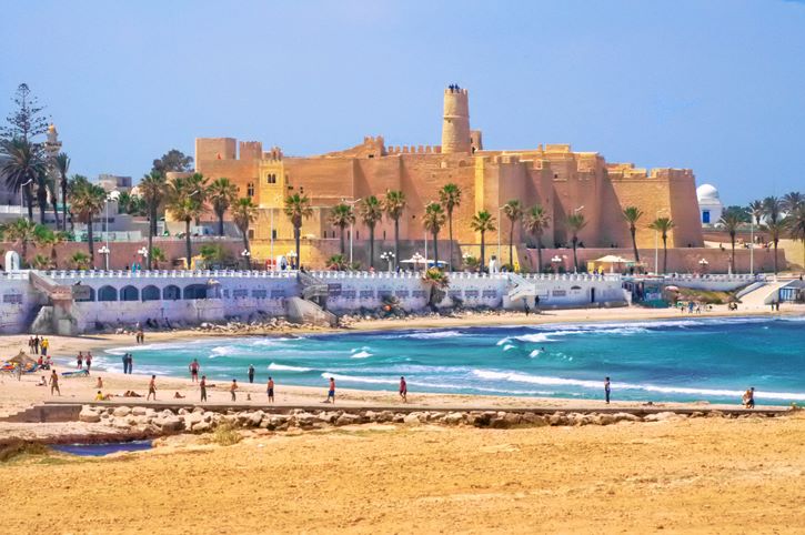 Vue de Ribat, la mer Méditerranée à Monastir, Tunisie